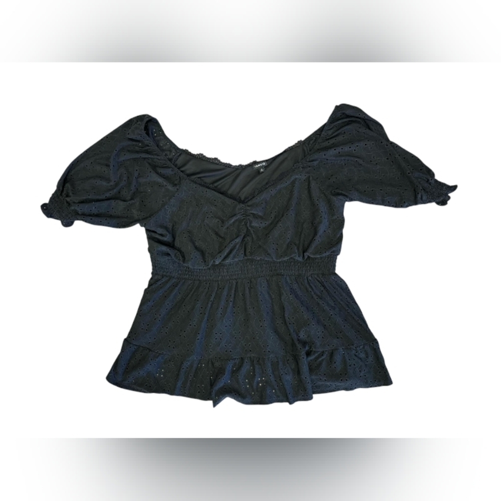 Torrid Eyelet Shirt EUC Black Short Sleeve Size 3 - Picture 6 of 9